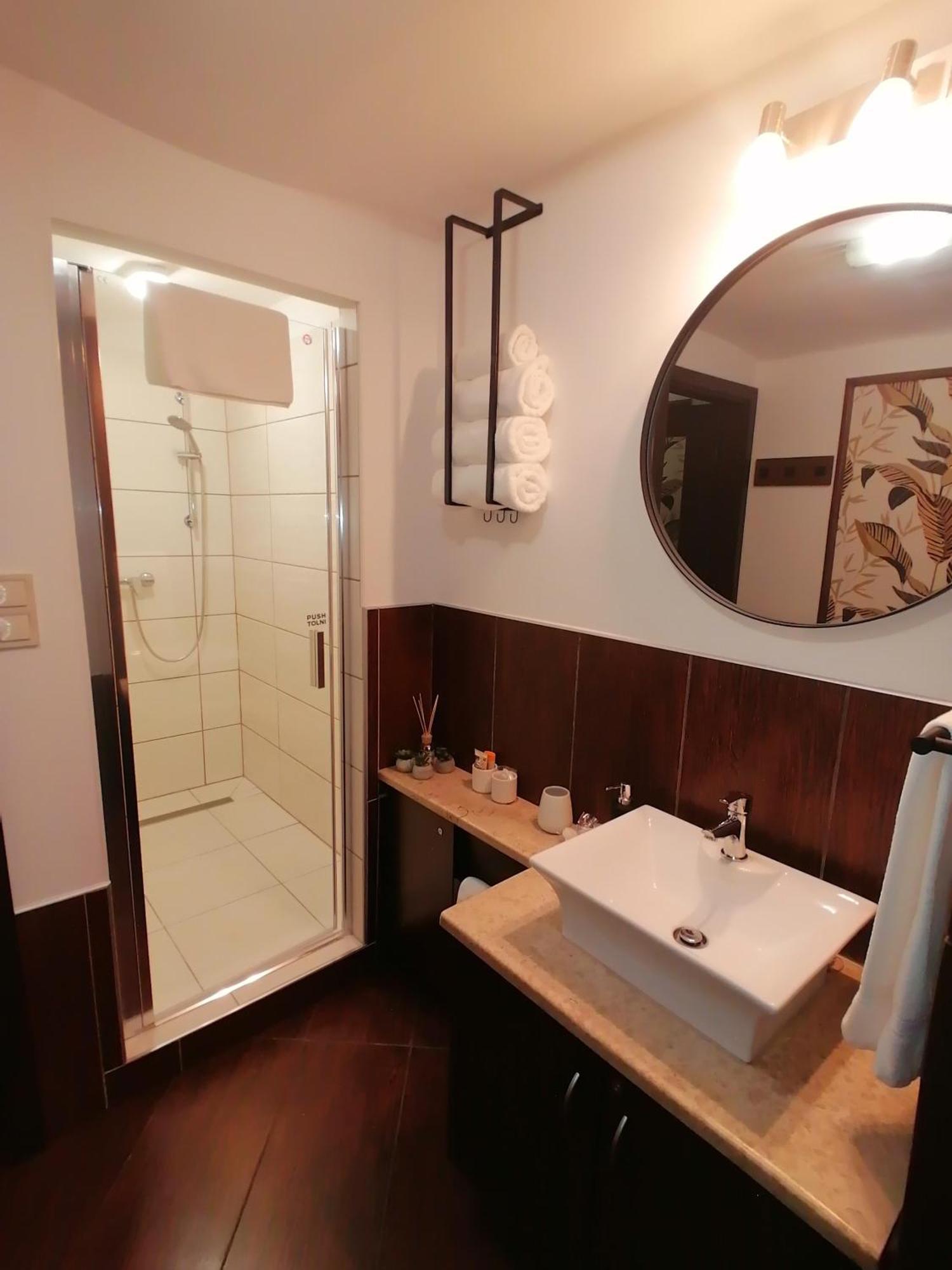Mohacs Korona Apartman Exterior photo
